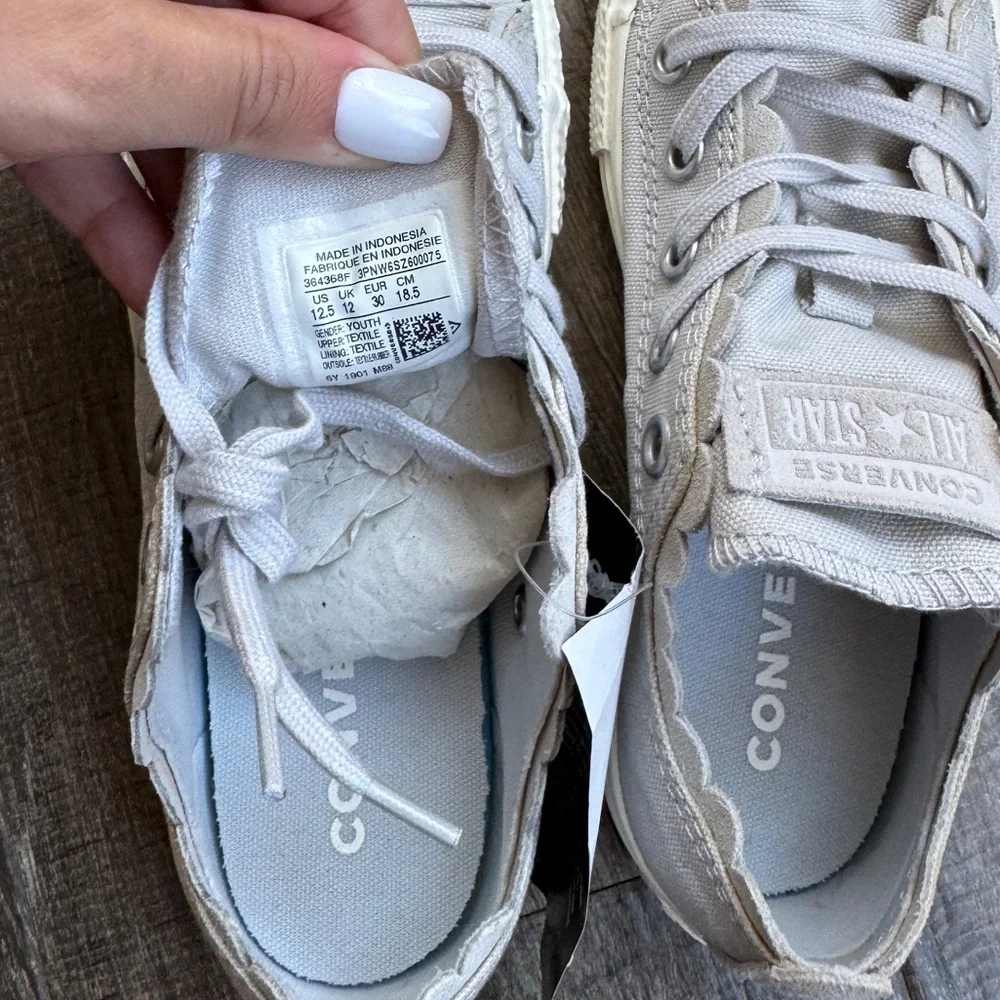 Converse brand new
